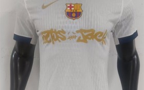 Fabric Face-Off: Jersey Knit Fabric vs Spandex for Performance and Versatility