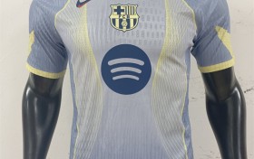 Choosing Between Jersey and Interlock Fabric for Seamless Style