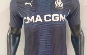 Transform Your Wardrobe: Jersey Knit Fabric for Chic Cowl Necklines