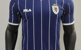 How to Choose the Best Jersey Fabric for Your Dress Design