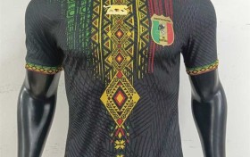 Comfort Meets Style: Jersey Knit Sweater Looks That Never Go Out of Fashion