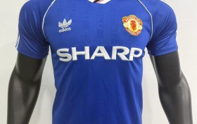 Jersey Fabric Maternity Clothes: Combining Flexibility and Fashion